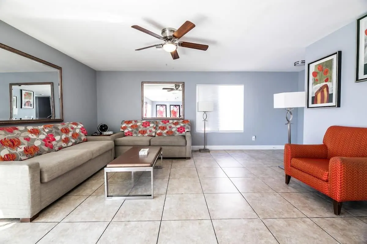 Star Trip Vegas Style All You Need Right Here Las Vegas Villa